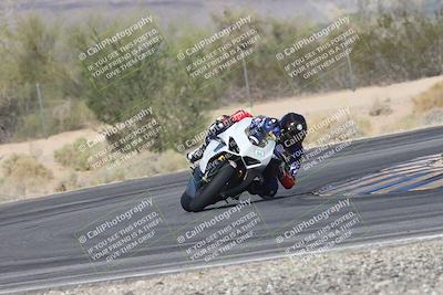 media/Oct-30-2025-Racers Edge (Thu) [[dabbdaf680]]/2-A Group/Session 5 (Turn 6)/